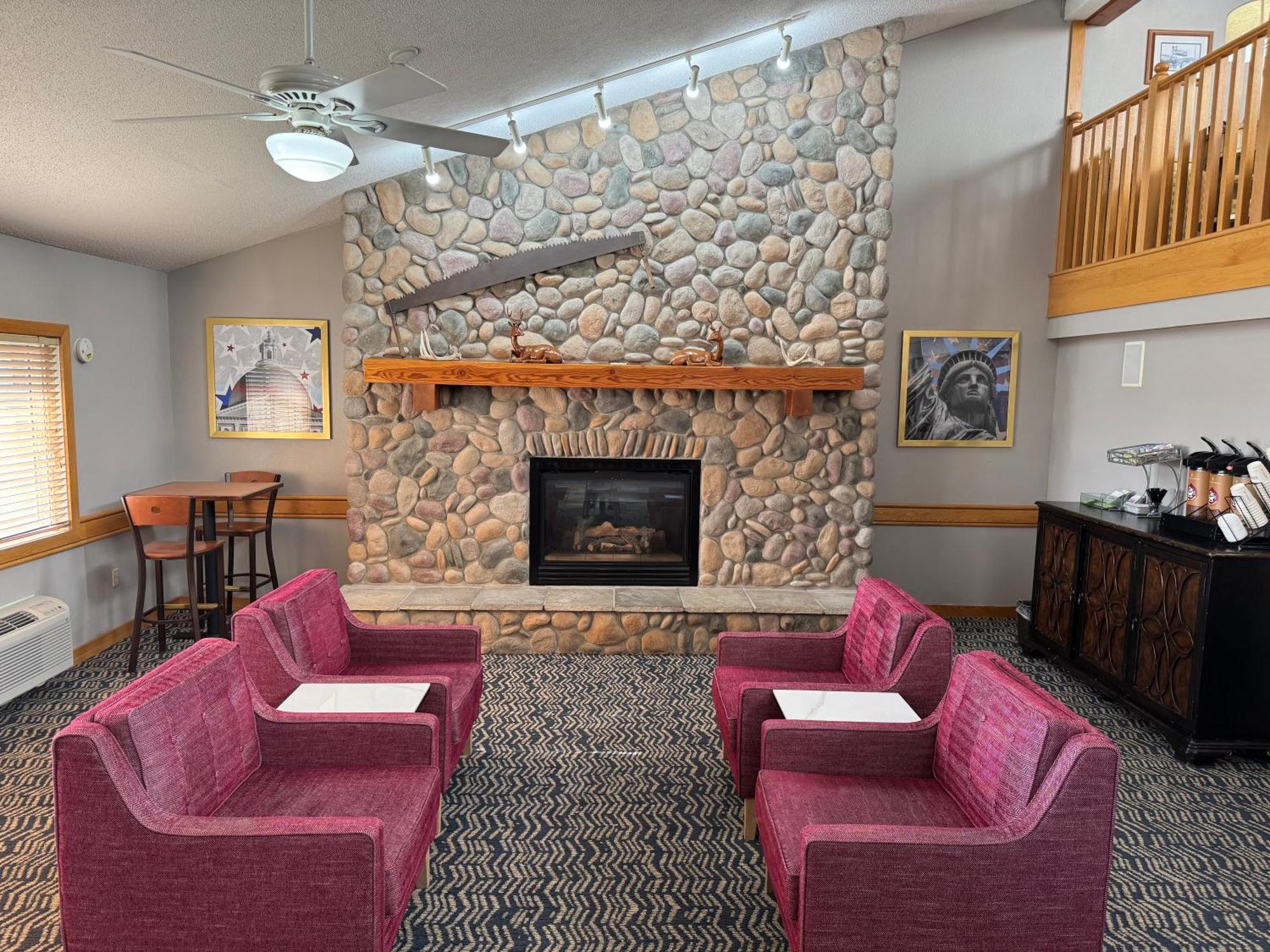 Americinn By Wyndham Motel
